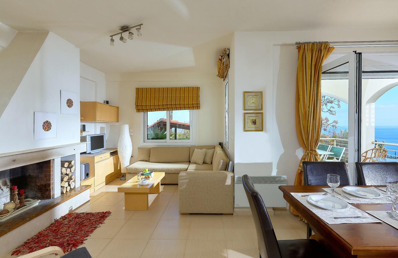 Spacious Villa With Private Eco-Pool And Panoramic Sea View 阿齐亚·佩拉加 外观 照片